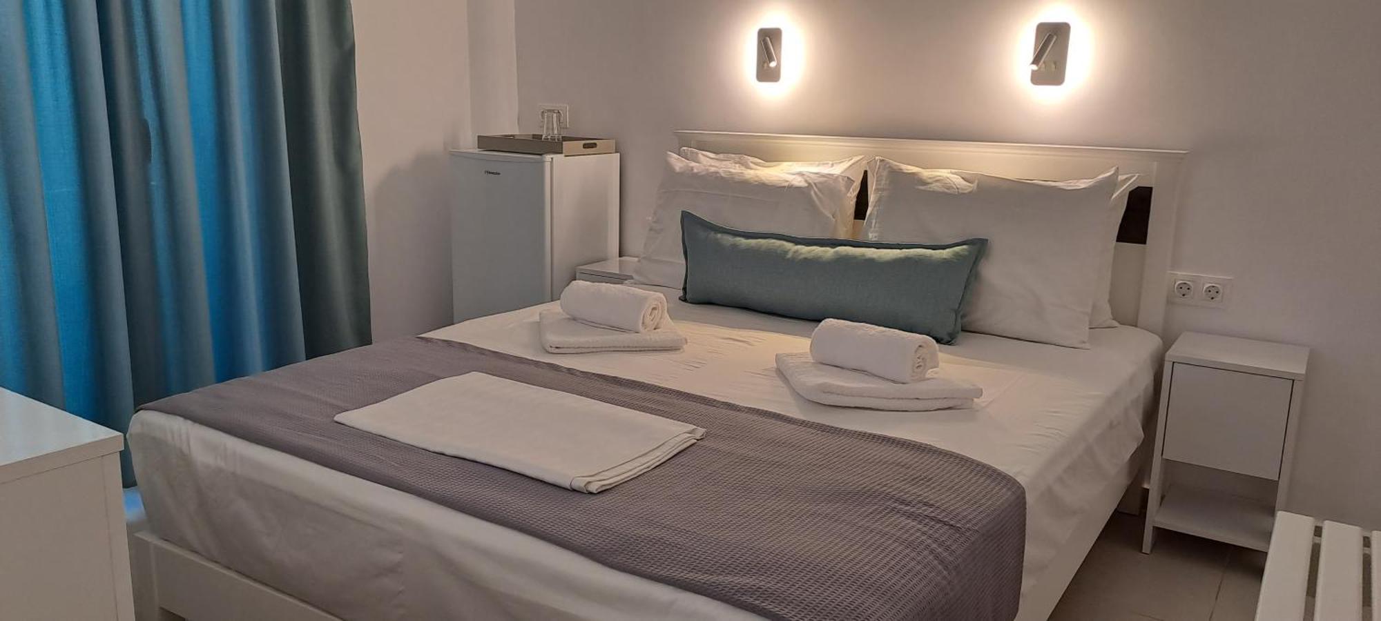 Dinas Inn Piso Livadi Luaran gambar