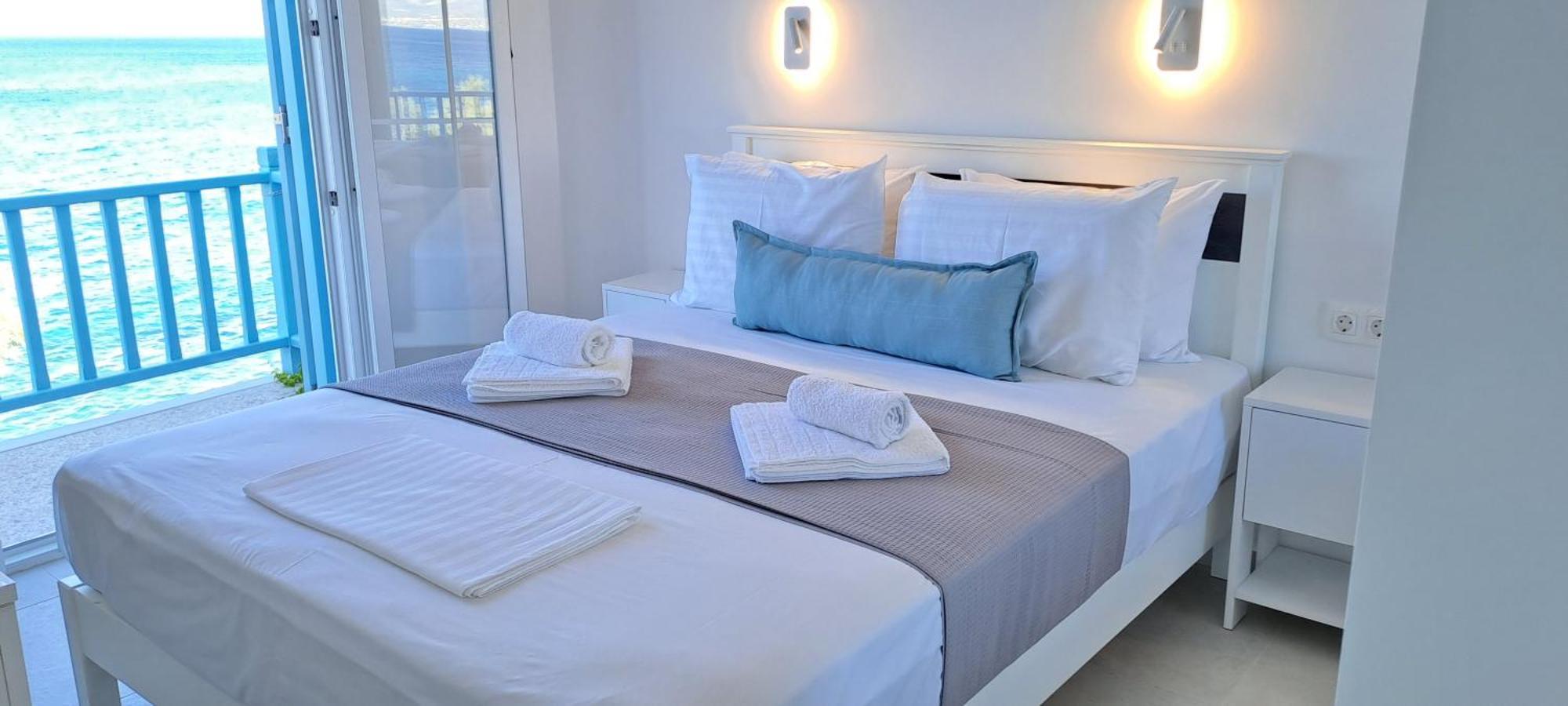 Dinas Inn Piso Livadi Luaran gambar