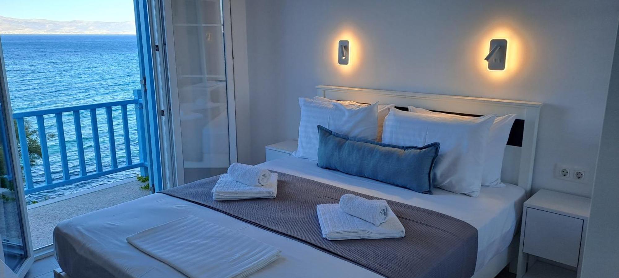 Dinas Inn Piso Livadi Luaran gambar