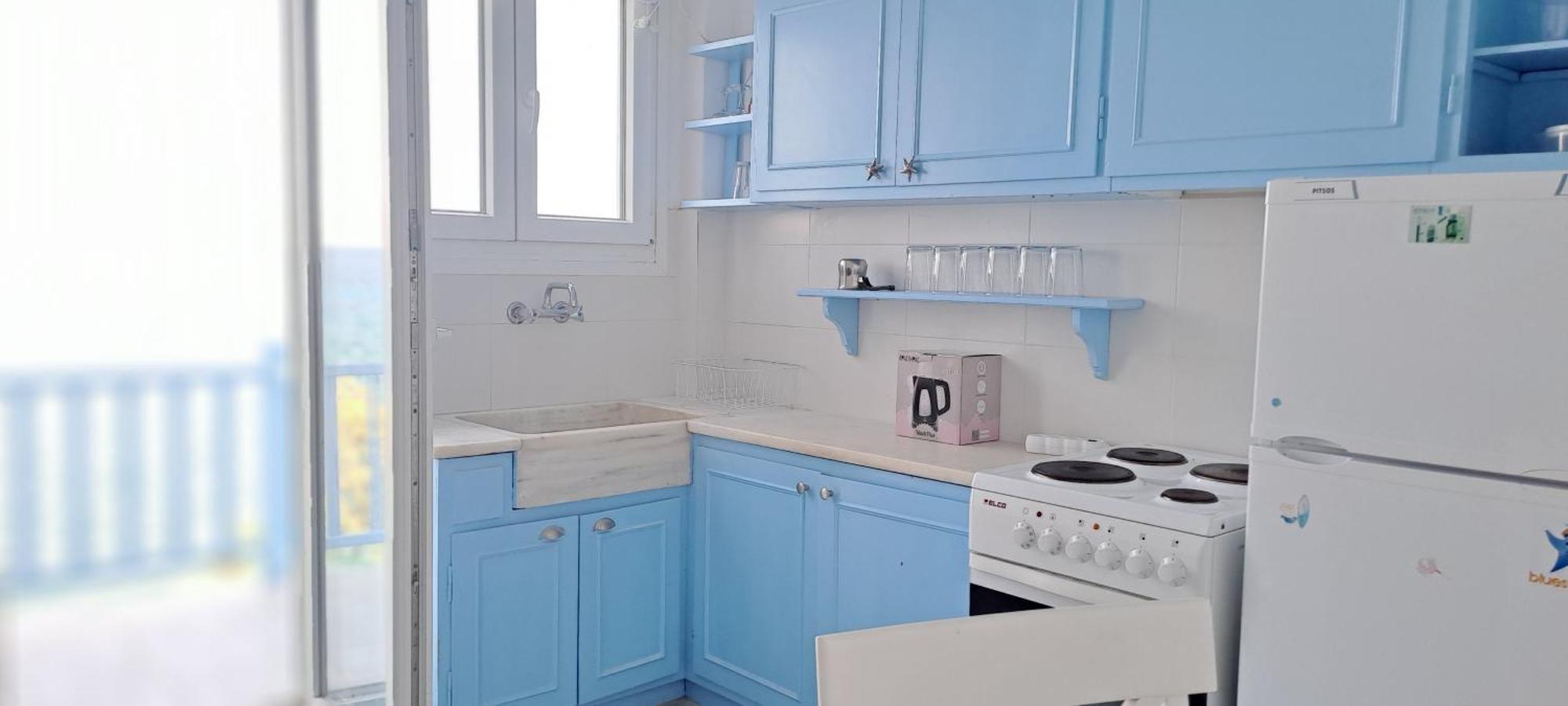 Dinas Inn Piso Livadi Luaran gambar